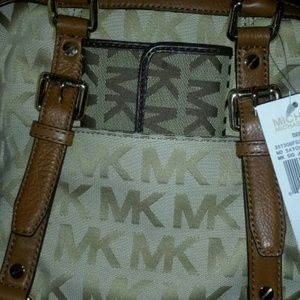 Michael kors purse