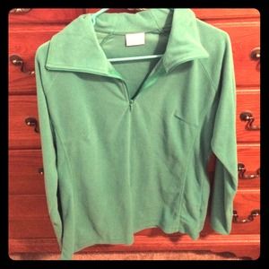 Columbia pull over fleece.