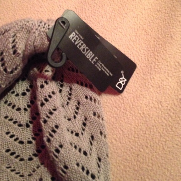 Reversible hat - Picture 2 of 2