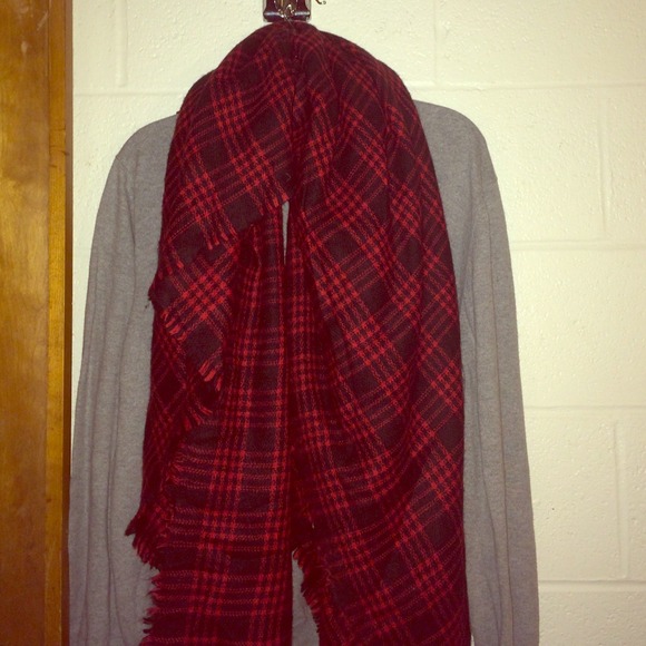 Zara Grunge Plaid Scarf