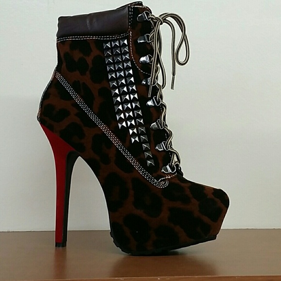 Leopard print studded boot