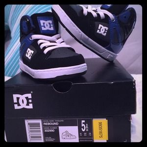 DC SHOES. 5T! Boy! Black/royal!
