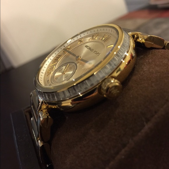 Authentic Michael Kors Skylar Watch NWOT 💓💓 - Picture 3 of 4