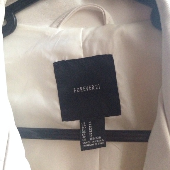 🎉 2hr Sale 🎉 White leather forever 21 jacket - Picture 4 of 4