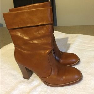 Wood Color quarter length boot!!!