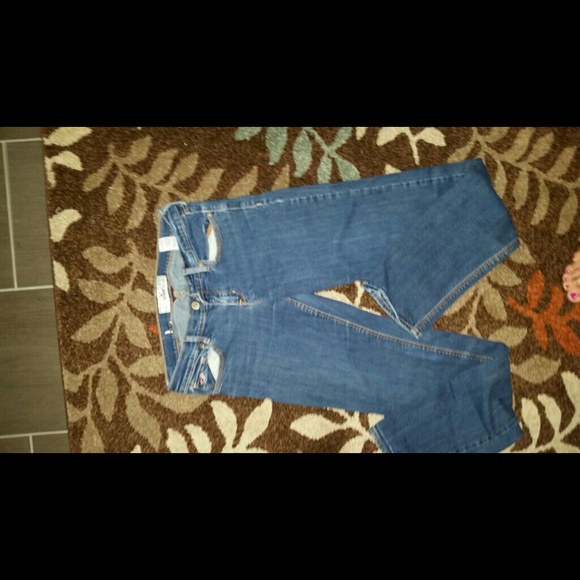 PREVIOUSLY WORN HOLLISTER JEANS