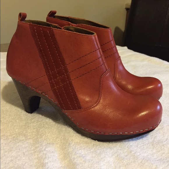 Pink Cider Press Clogs