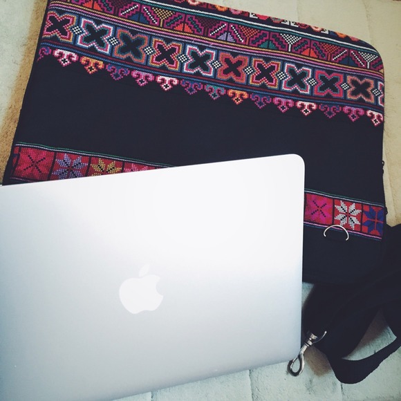 🎆BIG SALE🎆UrbanPeachesHandmadeLaptop Case🎀