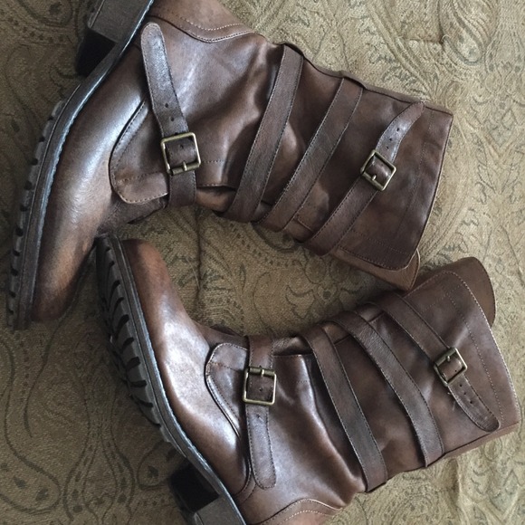 SOLD!!  worn Steve Madden boots!