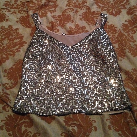 GORGEOUS sparkly crop top!🌟💋