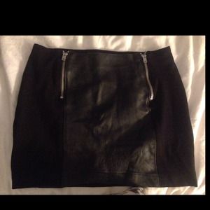 Guess Skirt