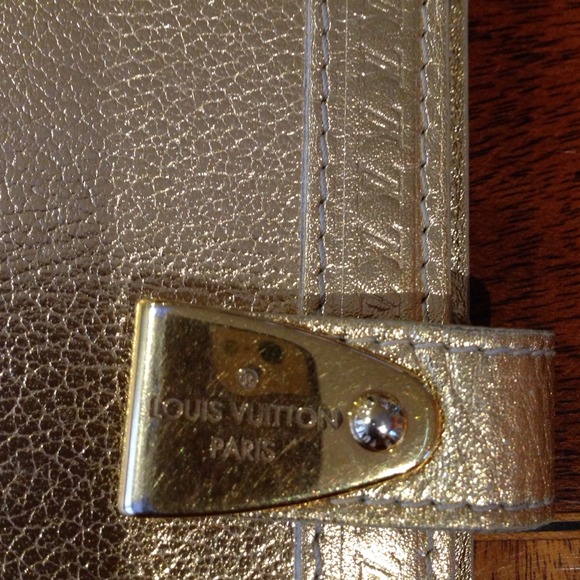 Authentic Louis Vuitton Suhali Leather Agenda! - Picture 2 of 4