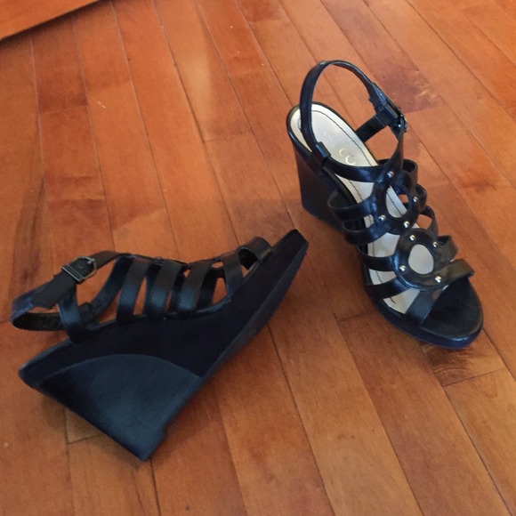 Shoes - Picture 1 of 2