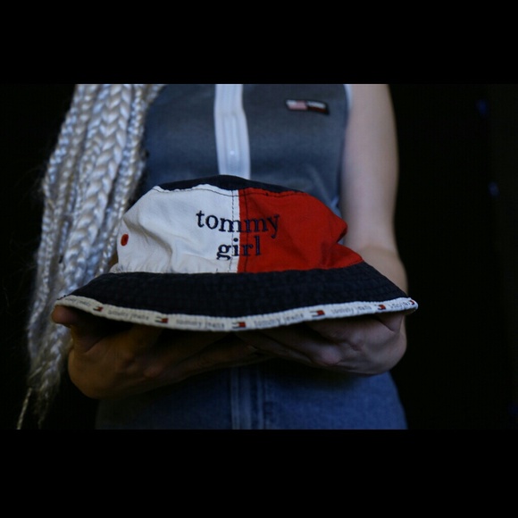 Tommy Girl Bucket Hat