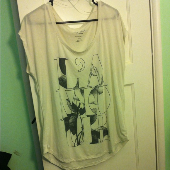 American Eagle French love tee