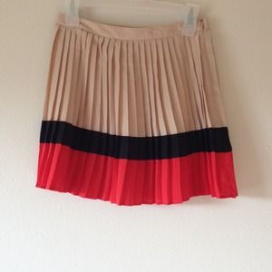 Color block Forever 21 pleated skirt