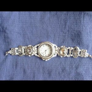 Ladies wrist watch