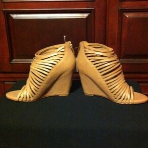 Vince Camuto women's casual dress shoe size 9.5M.