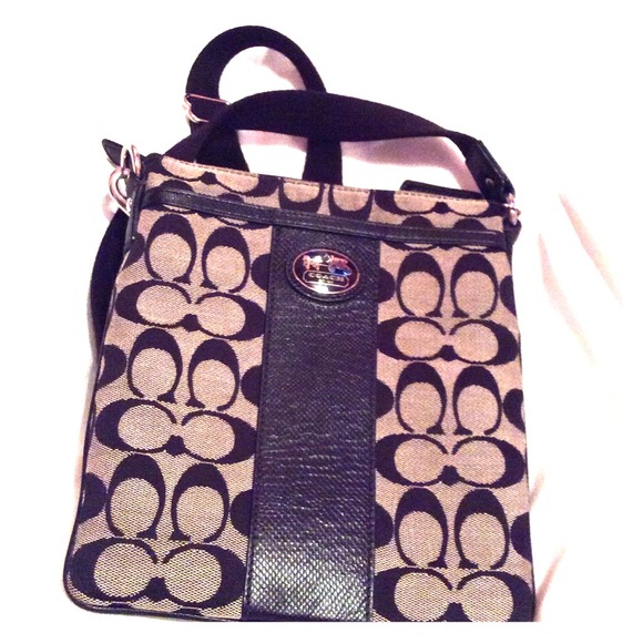 Coach legacy purse 🌟On hold🌟