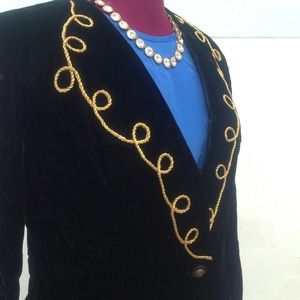 Vintage Jackets & Coats - ⭐️Vintage black/gold velvet jacket Vintage Jackets & Coats - ⭐️Vintage black/gold velvet jacket