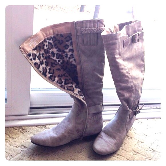 Barely Worn Brown Knee High Riding Boots 💕