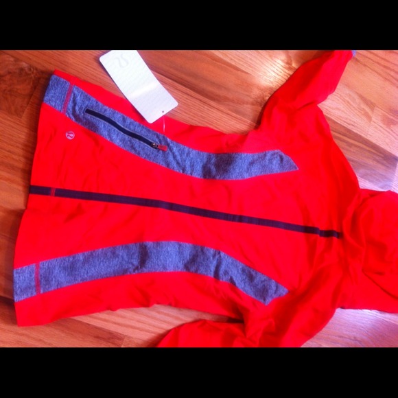 Lululemon Run: Cross train pullover 4 - Picture 3 of 3