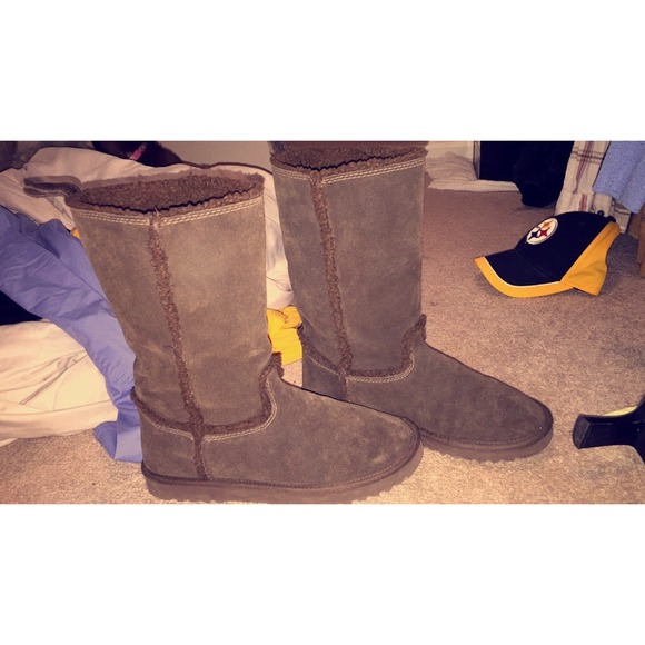 🚫🚫SOLD 🚫🚫 AMERICAN EAGLE BROWN BOOTS💫 - Picture 1 of 4
