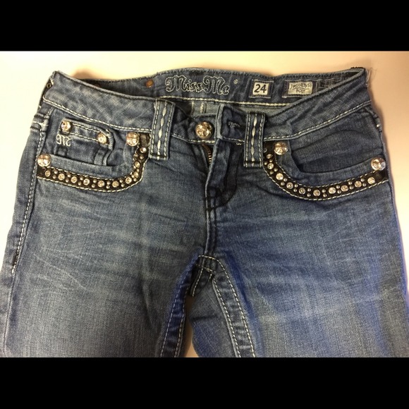 Size 24 Miss Me Jeans - Picture 2 of 4