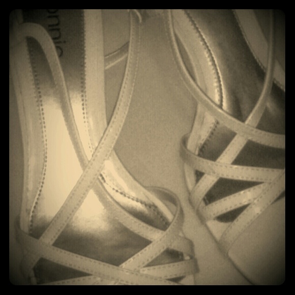 White dress slippers