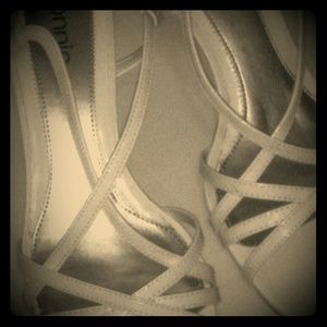 White dress slippers