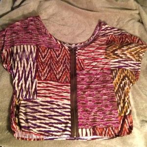 Cute "Aztec" crop top