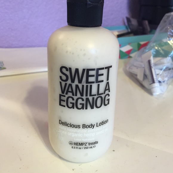 Vanilla eggnog lotion NEW