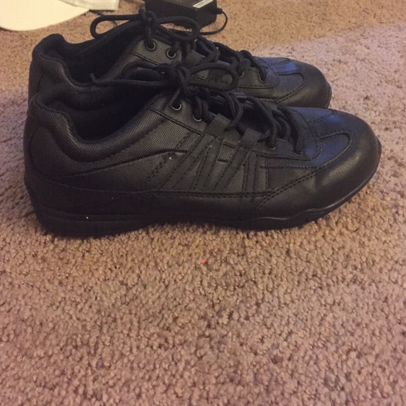 non slip work shoes payless