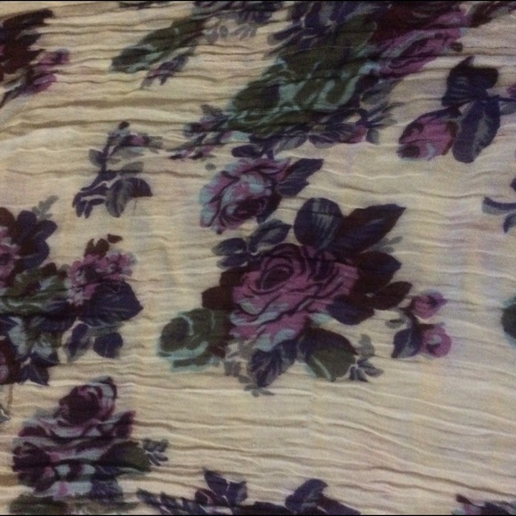 Patterned forever 21 scarf