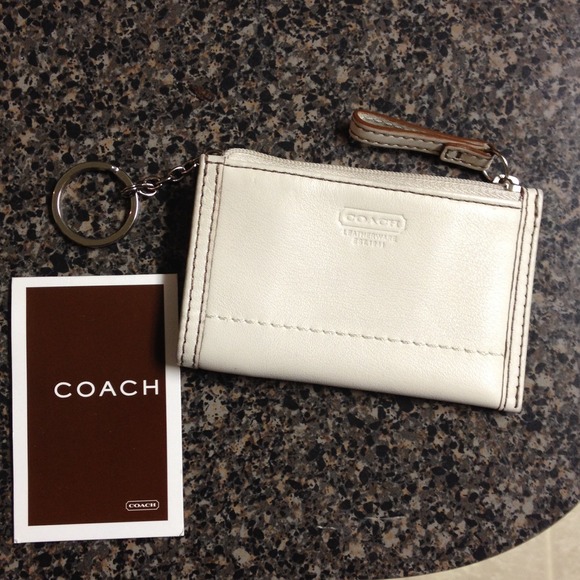 🎀 OFFICIAL COACH COIN PURSE 🎀