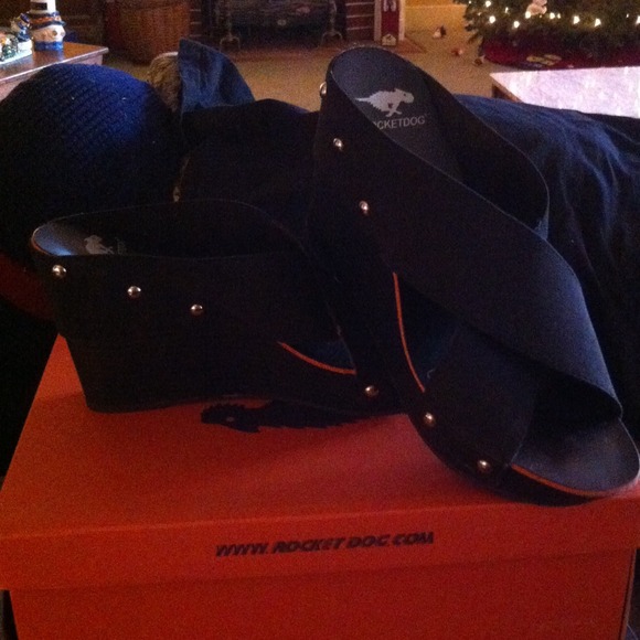 Rocketdog black wedge sandals! Size 8