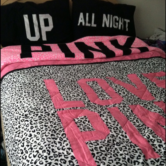 Victoria Secret Twin Set - Picture 2 of 2