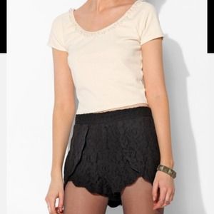 Pins & Needles scalloped lace shorts
