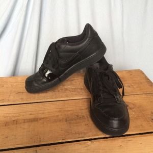 All Black Nikes size 8