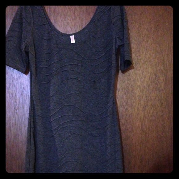 Short Sleeve fitted dress
