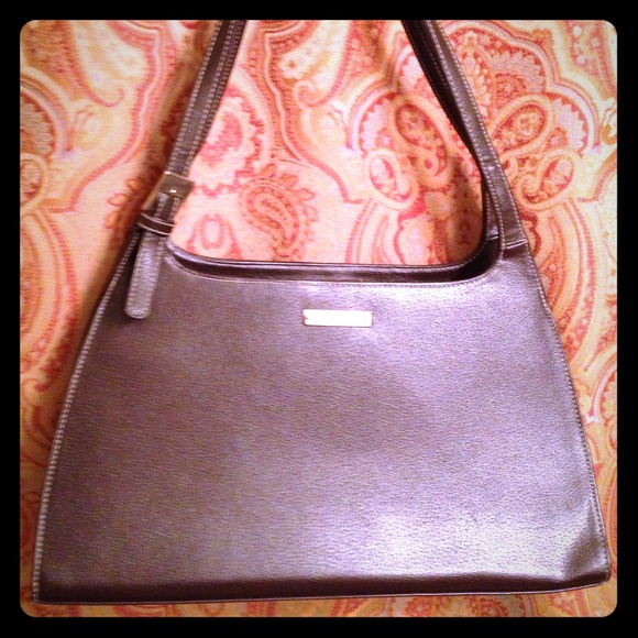 Brown leather Liz Claiborne purse