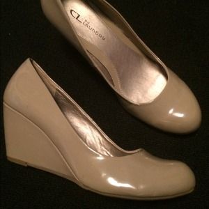 Chinese Laundry Wedges!