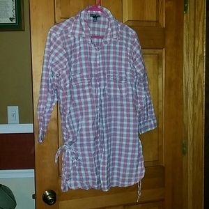 🚨Long button down shirt