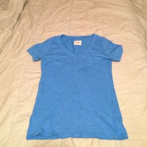 Hollister tee shirt