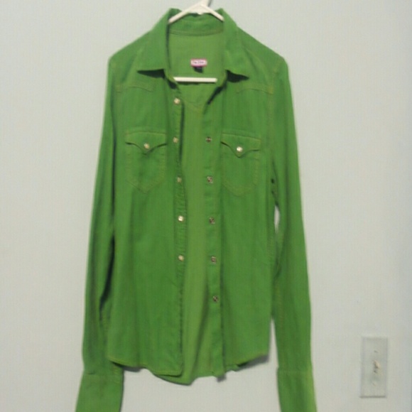 Green shirt