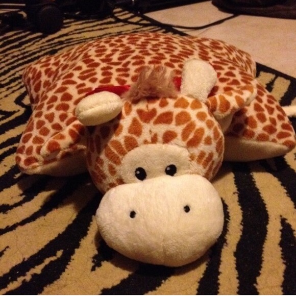 Giraffe pillow pet