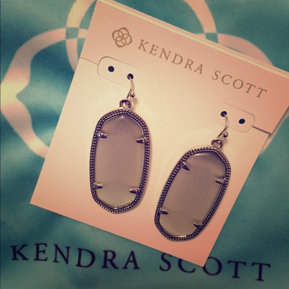 On hold:BRAND NEW Kendra Scott Slate Elle Earrings