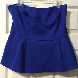Strapless peplum
