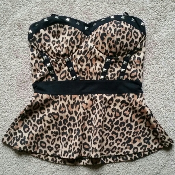 Leopard strapless studded peplum top