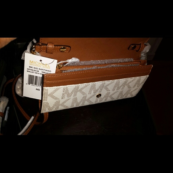 Mk wallet purse on a chain nwt